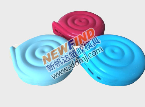 精密移動(dòng)電源充電寶塑膠外殼模具